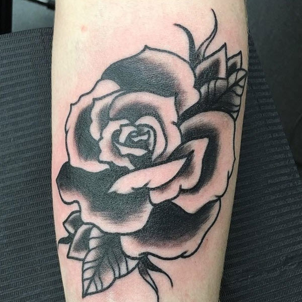 Tattoo hoa hồng đen đẹp