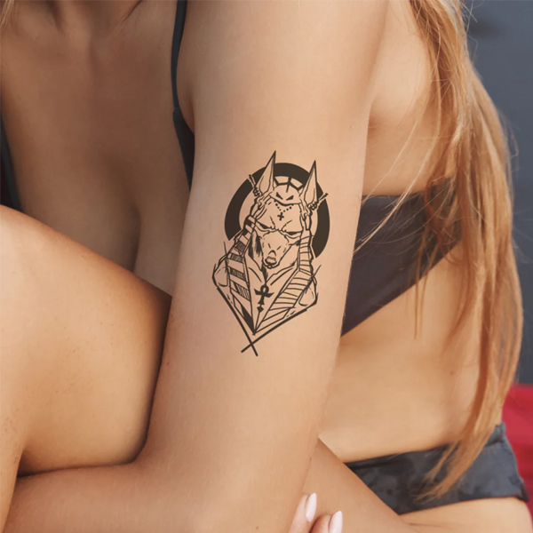 Tattoo anubis cho nữ