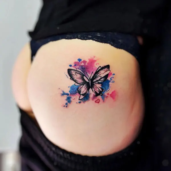 Hình xăm con cái bướm đẹp nhất ở mông