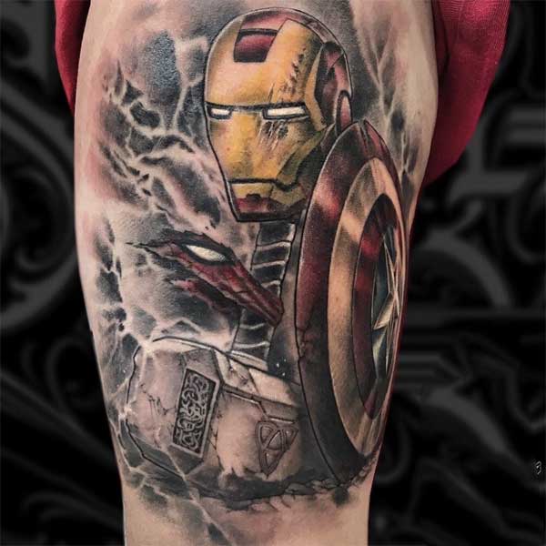 Hình xăm Iron Man và chiếc búa của Thor