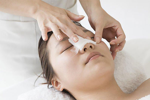 Tụt sụn mũi do đâu? Có nguy hiểm không?