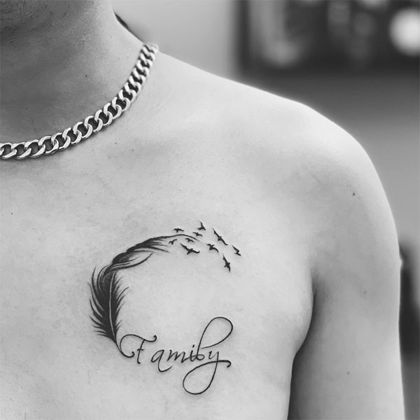 Tattoo chữ mini ở ngực cho nam