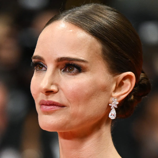 Natalie Portman nổi bật với sống mũi cao thẳng