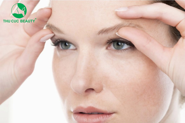 Bỏ túi 4 kinh nghiệm nâng cung mày hiệu quả