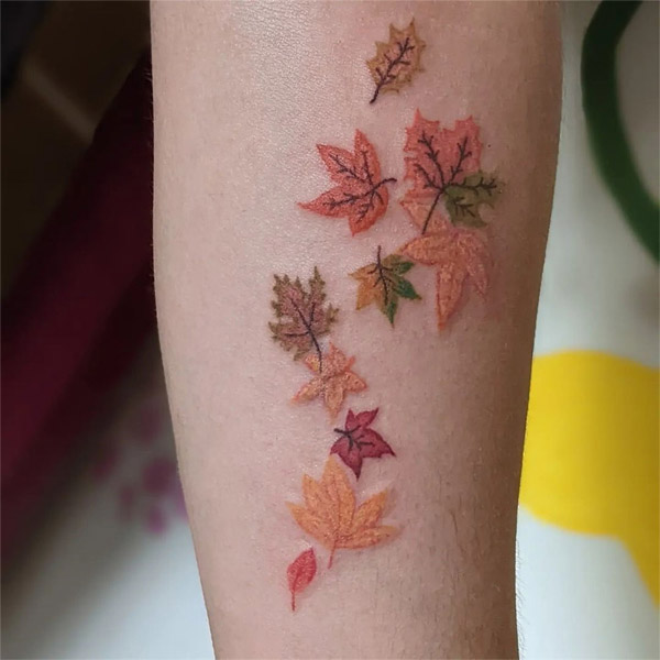 Hình xăm chiếc lá Autumn