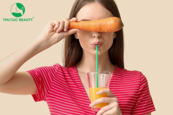 Xăm môi uống nước ép cà rốt được không?
