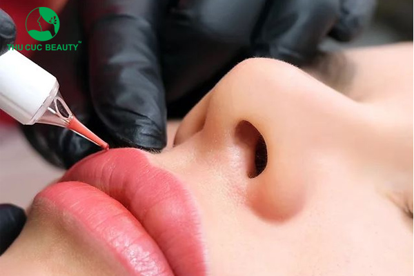 5+ lý do khiến xăm môi lần 2 vẫn không lên màu