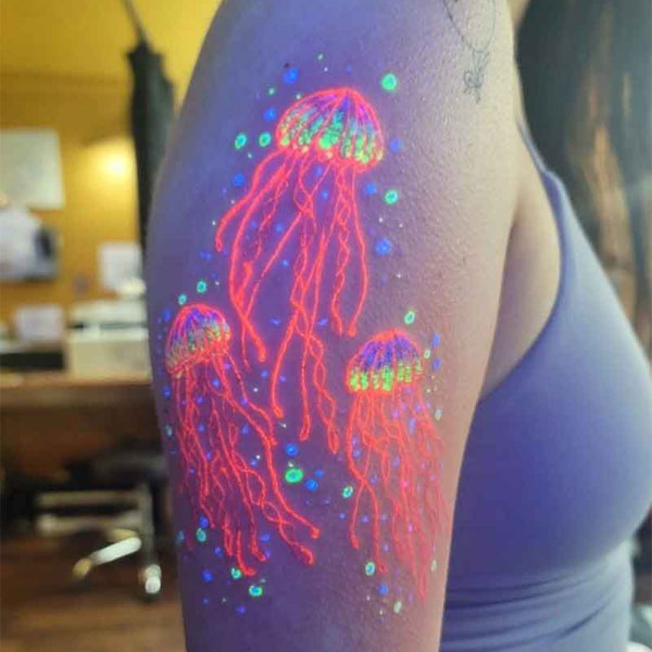 Hình xăm dạng quang con sứa 